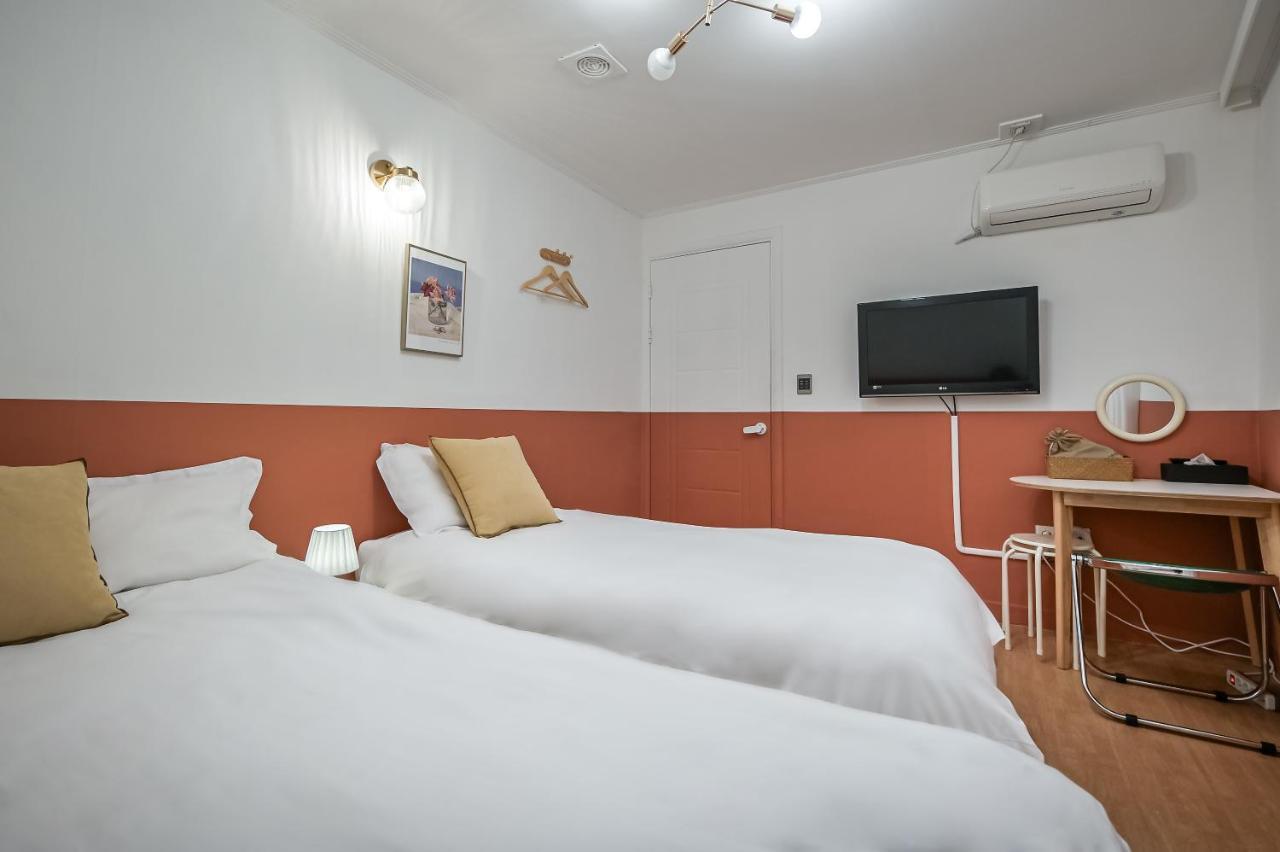 Ssh Myeongdong Dongdo Hostel โซล ภายนอก รูปภาพ